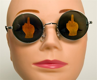 Brille Hologramm Stinke Finger