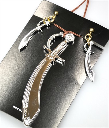 ketting + oorbellen zwaard zilver