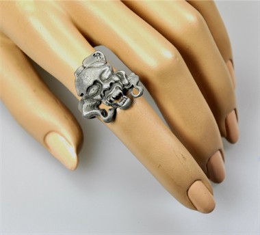 Ring doodshoofd