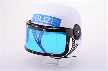 Helm Polizei kind