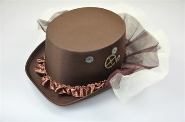 Top hat steampunk lady