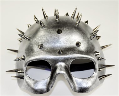 Half masker zilver met stekels