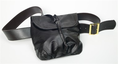Ceintuur met tas zwart 135cm