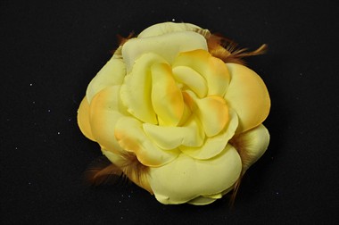 Flower glitter yellow with badge and hair elastic